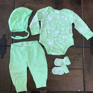 Hanna Anderson Mint green baby set